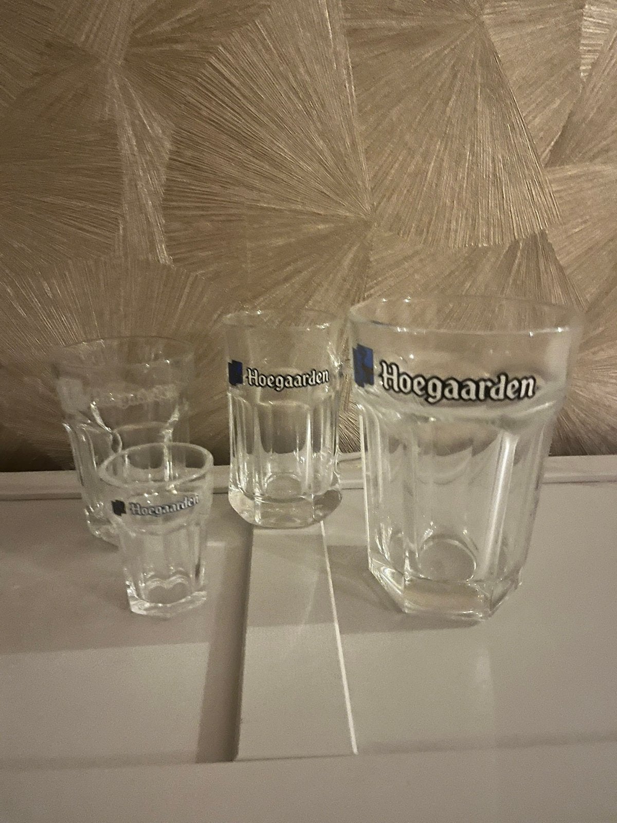 4 speciale hoegaarden glazen verzameling, Verzamelen, Ophalen, Zo goed als nieuw