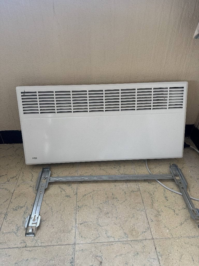 Elektrisch vuurtje AEG, Doe-het-zelf en Bouw, Verwarming en Radiatoren, Zo goed als nieuw, Radiator, 800 watt of meer, 80 cm of meer
