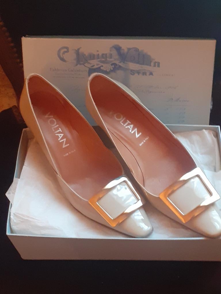 Voltan, Kleding | Dames, Schoenen, Pumps, Overige kleuren, Verzenden, Voltan