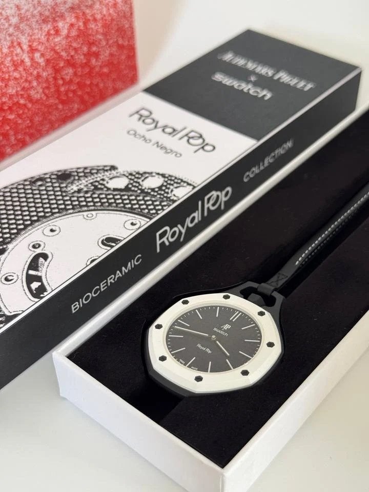 Royal Pop AP x Swatch Ocho Negro (new, 25/09/26), Enlèvement ou Envoi, Neuf