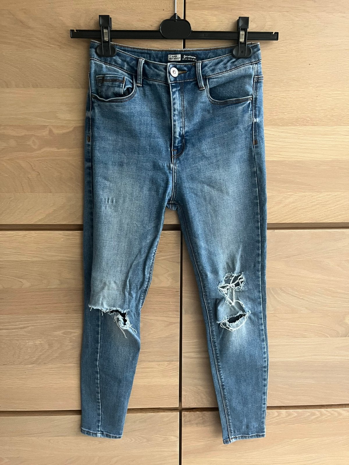 Jean STRADIVARIUS, Enlèvement ou Envoi, Comme neuf, Bleu