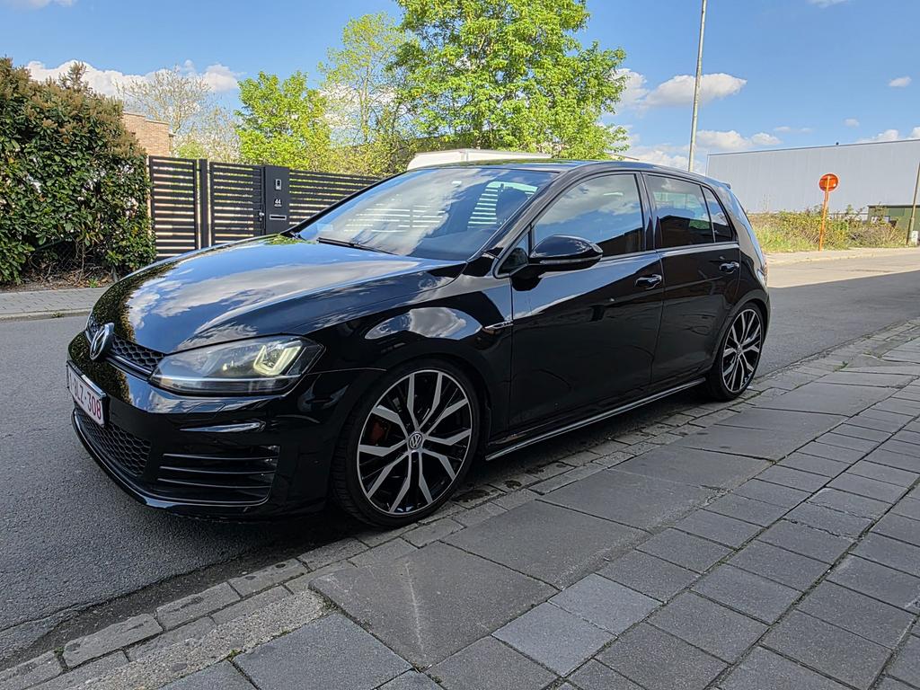 VW Golf GTD 2.0 TDI DSG 206000 km 09/2015 euro6, Auto's, Automaat, 4 cilinders, Zwart, 5 deurs