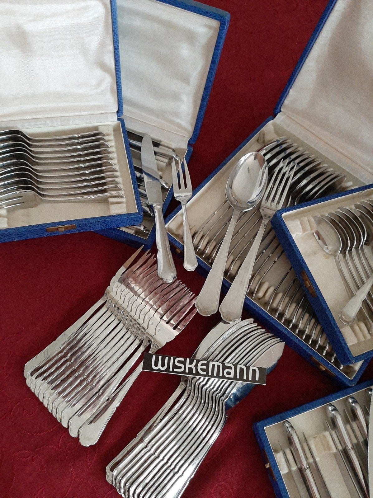 Wiskemann inox bestek, Enlèvement