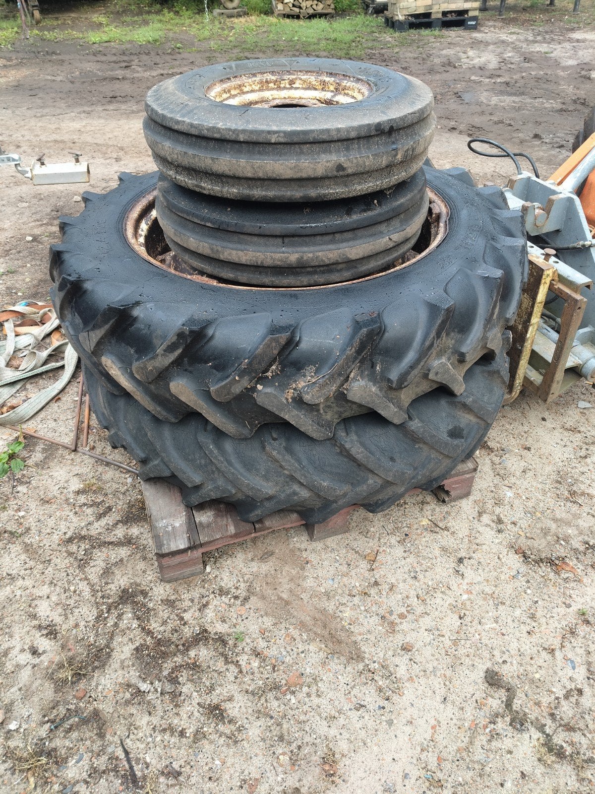 banden ford tractor, Zakelijke goederen, Ophalen of Verzenden