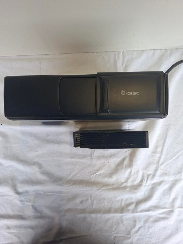 Lecteur vw 6 cds pour compartiment coffre, Enlèvement, Utilisé