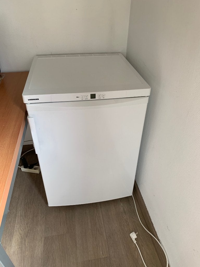 Liebherr tafeldiepvriezer 100 liter, Elektronische apparatuur, Ophalen, Minder dan 85 cm, 100 tot 150 liter, Zo goed als nieuw