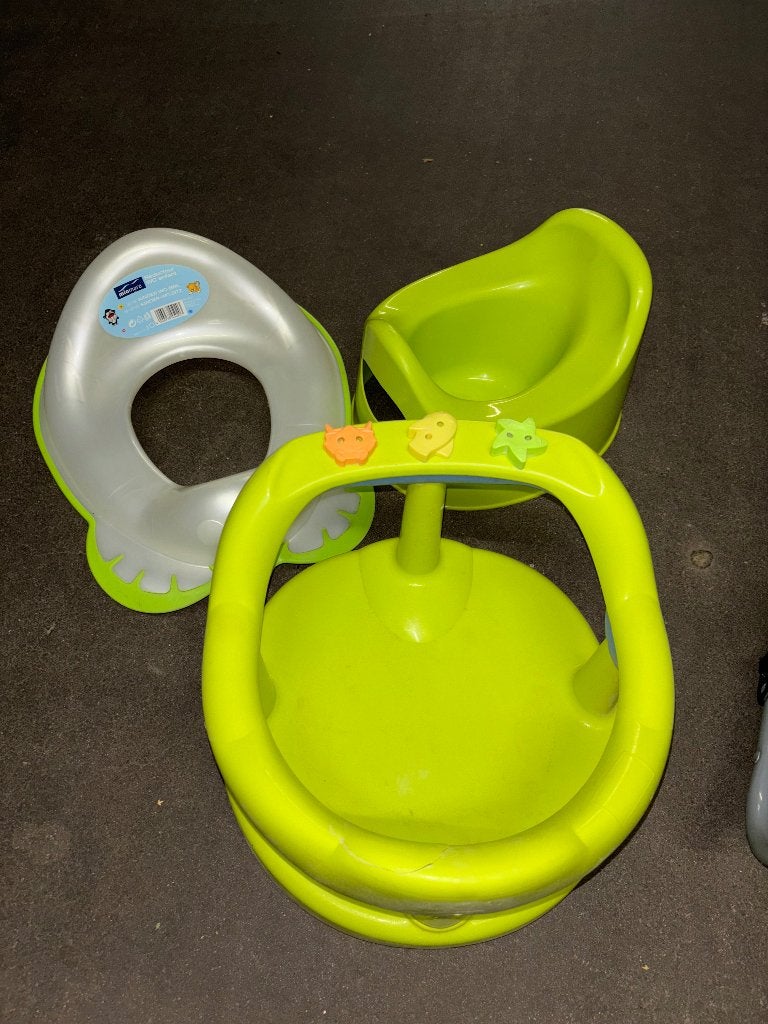 Pot de chambre et chaise de bain enfants, Enlèvement, Comme neuf
