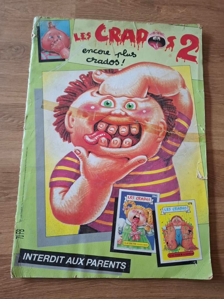 Album crados N2 que 7 stickers manquent, Enlèvement