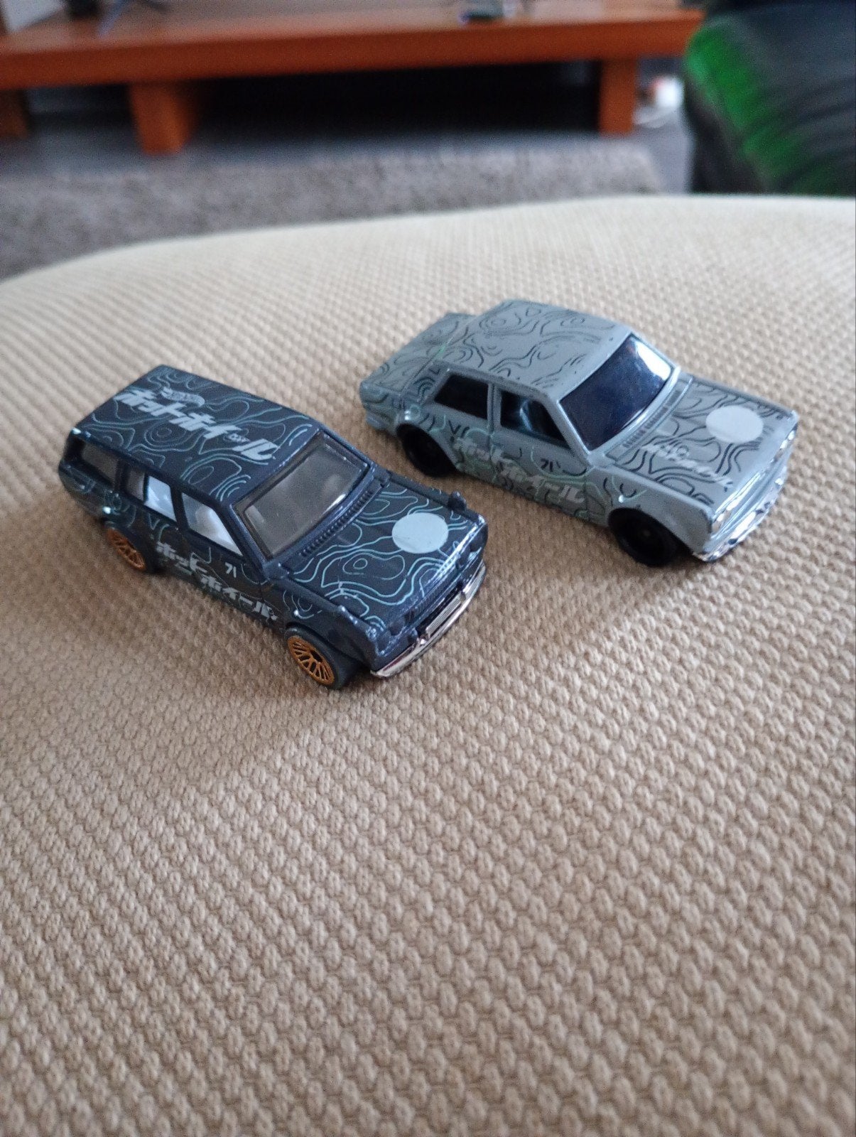 2 x Datsun 510, Hobby en Vrije tijd, Modelauto's | Overige schalen, Ophalen of Verzenden