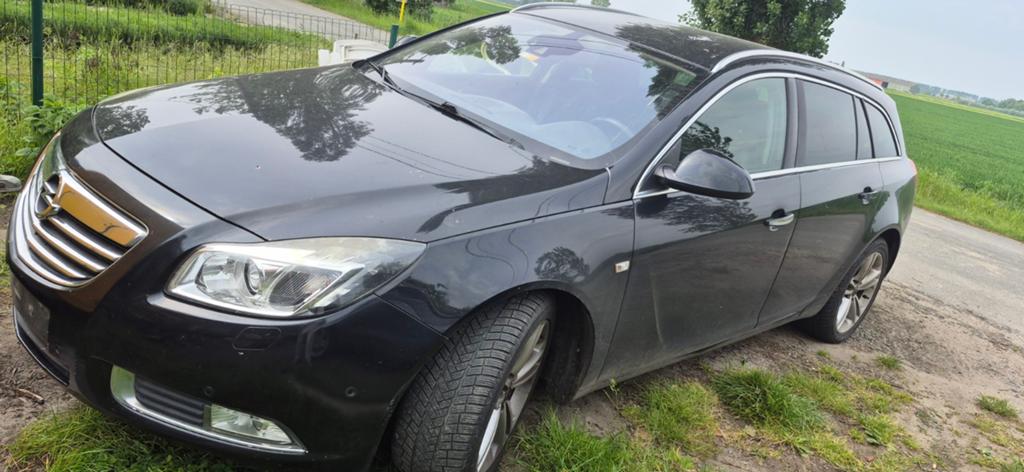 Opel Insignia A Sports Tourer 2.0 CDTI (2009) - Exportation/, Autos, Opel, Cuir, Euro 5, Achat, Boîte manuelle