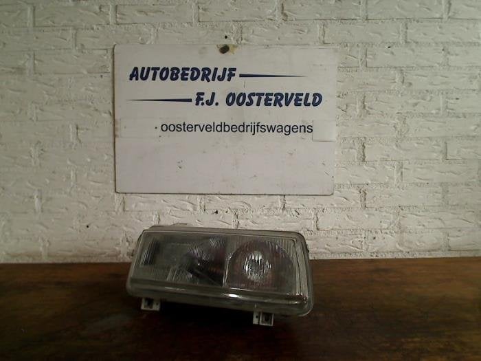 Phare droit d'un Volkswagen Passat, Volkswagen, -, 3 mois de garantie, Utilisé