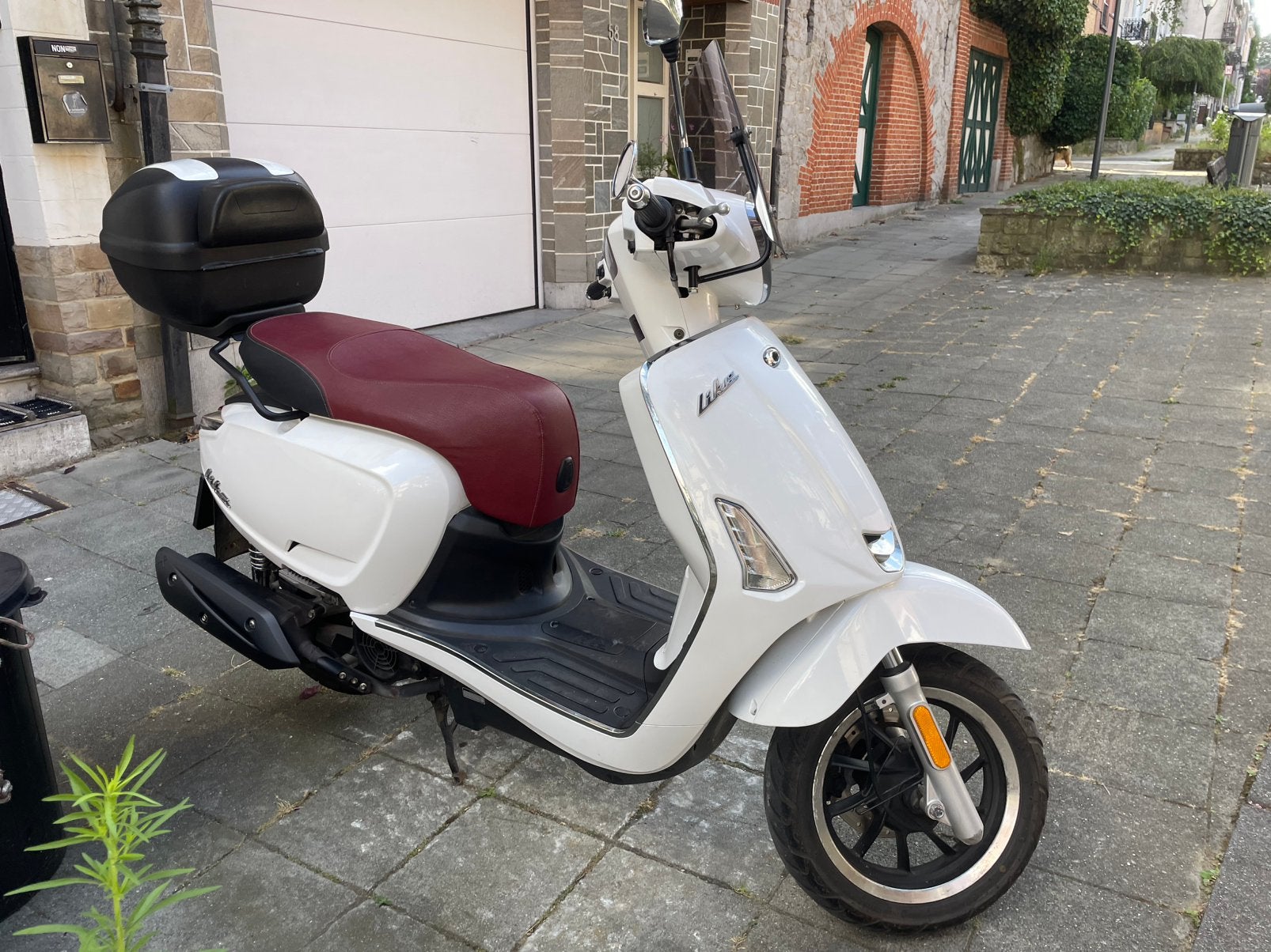 Kymco Like 125 -EURO 4 - 7200 km - 1450€, Vélos & Vélomoteurs, Scooters | Kymco, Enlèvement, Comme neuf, Like