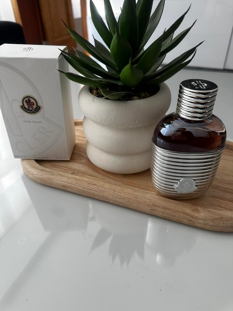 Moncler pour femme eau de parfum, Handtassen en Accessoires, Ophalen, Nieuw