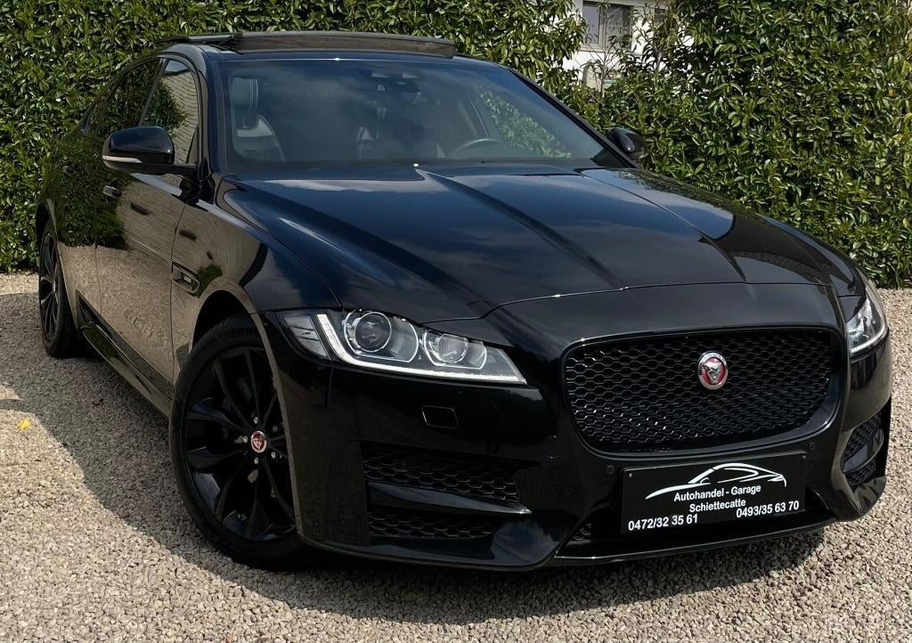 Jaguar XF 2.0 *R-Sport*Open Dak*Carplay*1ste Eigenaar*BTW in, Auto's, Jaguar, Automaat, 4 cilinders, Zwart, Bedrijf