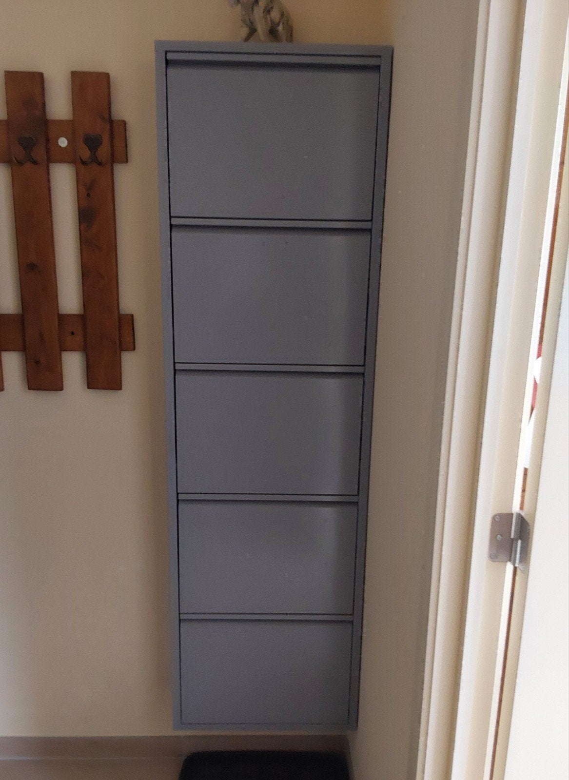 SCHOENENKAST, COMPACT, IN METAAL, Huis en Inrichting, Ophalen, Zo goed als nieuw