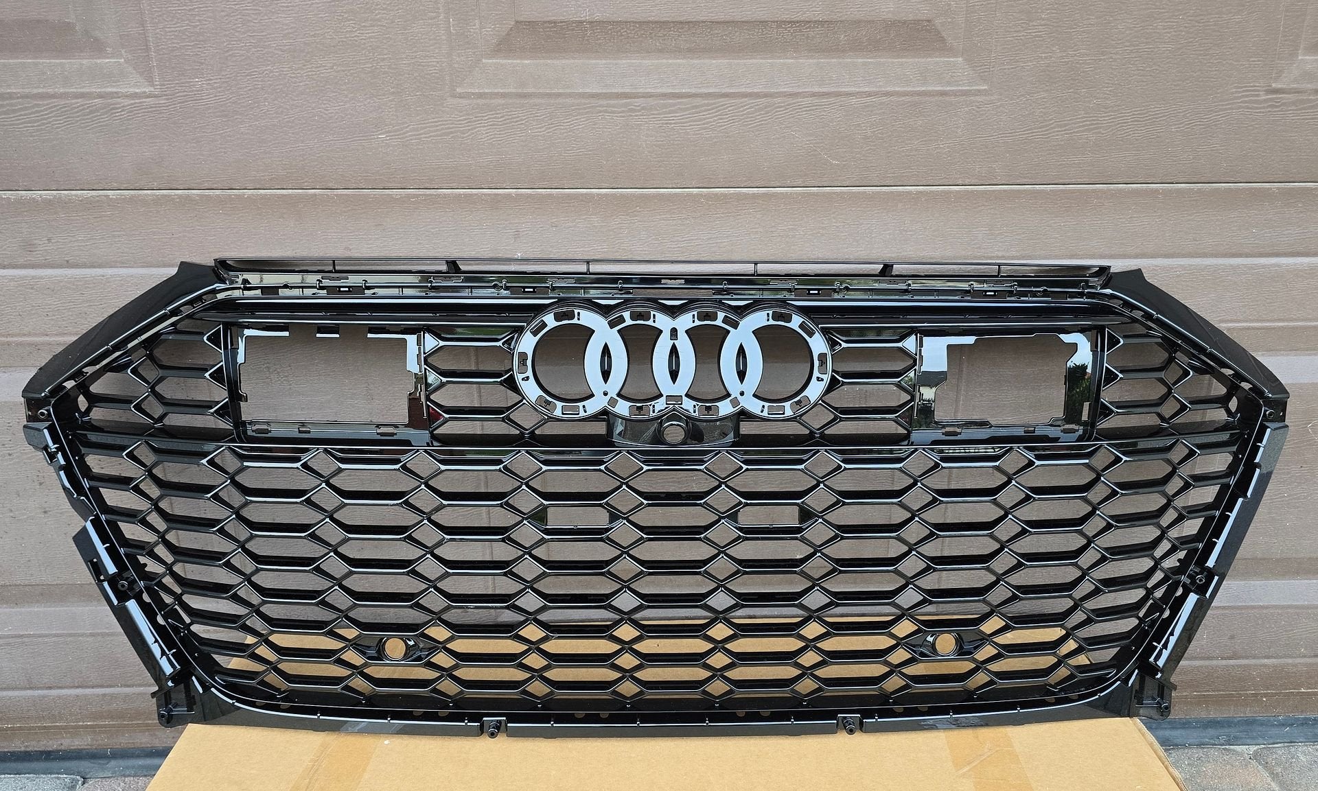 Grille Audi A6 C8 4K RS6 RS7 ORIGINEEL GRILL 4K8853651F MOOI, -, Origine de la pièce connue, Audi, Utilisé