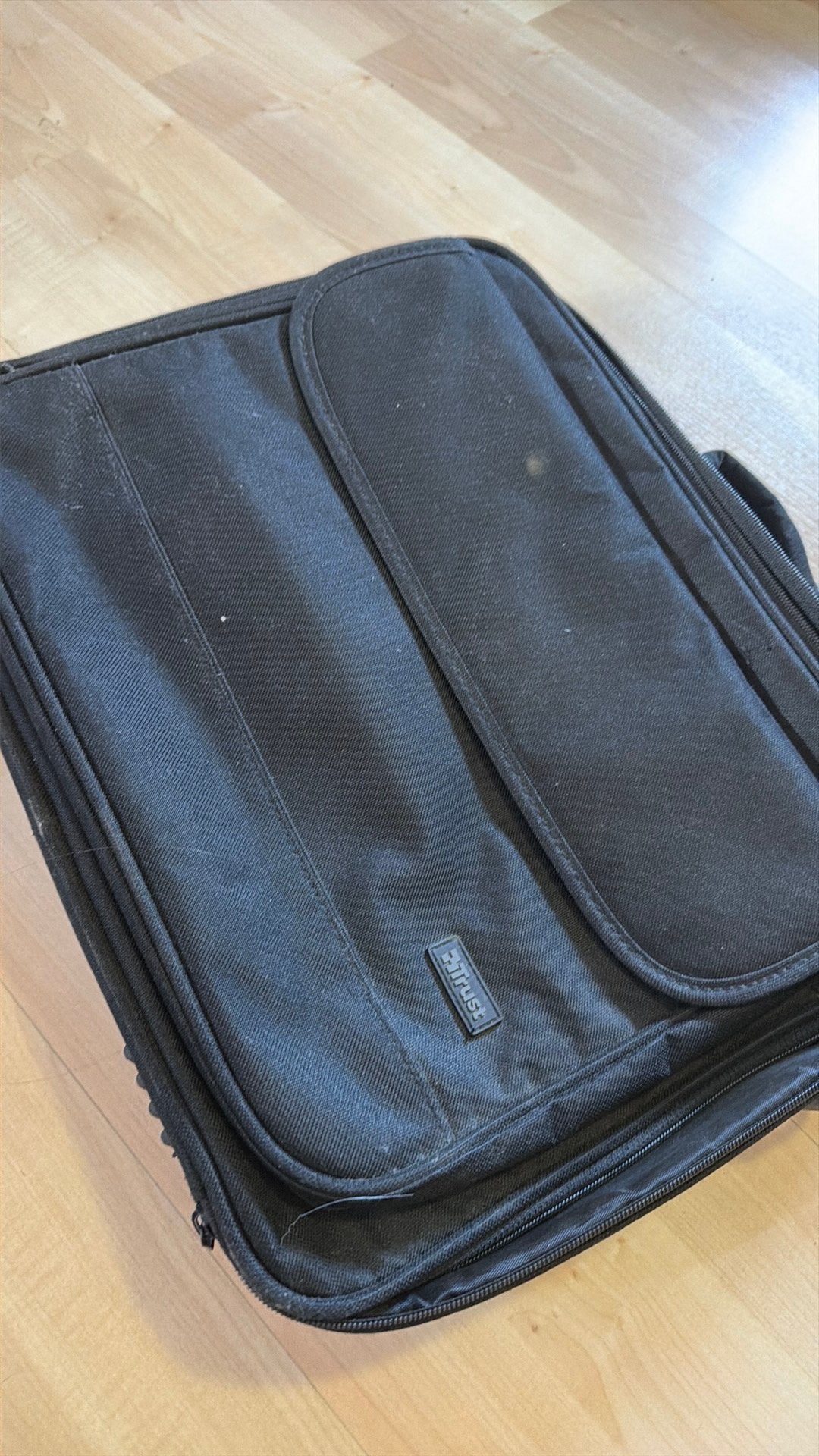 Laptoptas, Ophalen, Gebruikt, 15 inch, Handvat