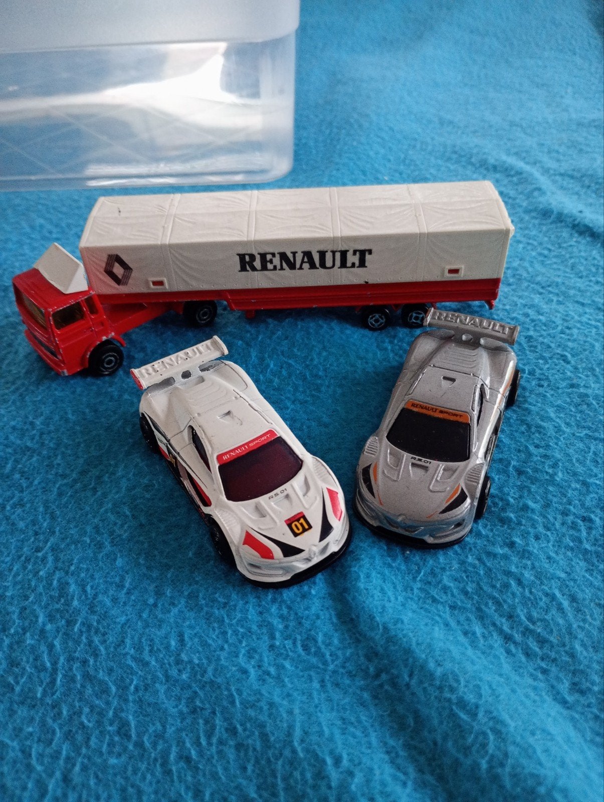 Camion Renault et 2 voitures de course, Enlèvement ou Envoi, Comme neuf, Voiture