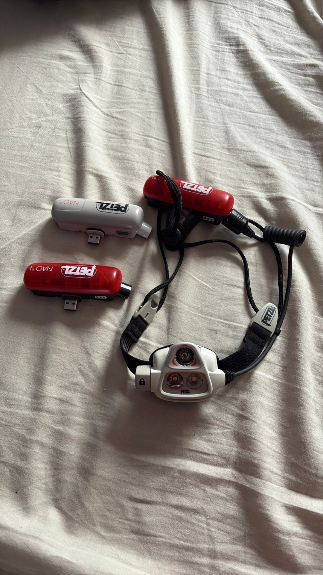 Lampe frontale Petzl NAO à 3 batteries - testée, Autres marques, Course à pied, Enlèvement ou Envoi, Utilisé