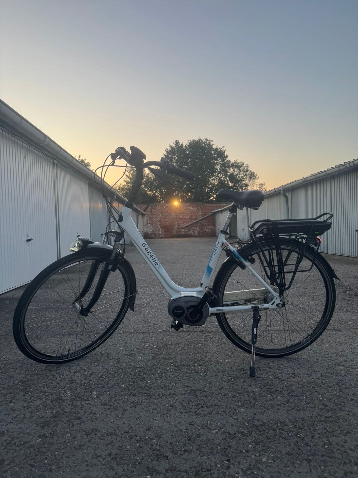 GAZELLE ELEKTRISCHE FIETS MET MIDDENMOTOR BOSCH, Fietsen en Brommers, Elektrische fietsen, Ophalen, Zo goed als nieuw, Gazelle