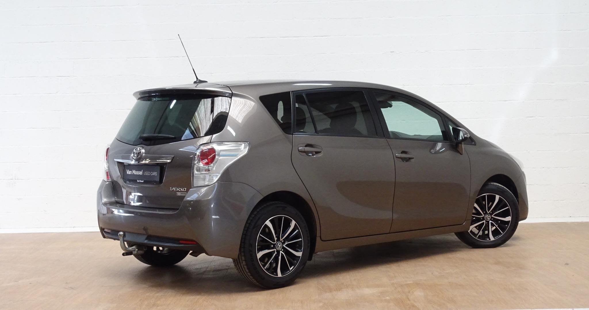 Toyota Verso 1.6 50th Anniversary, Argent ou Gris, Euro 6, Entreprise, Noir