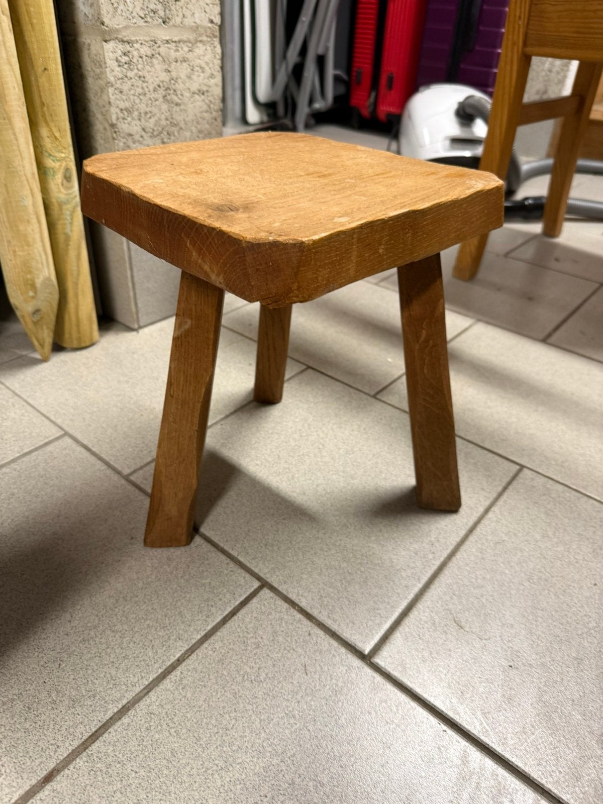 Petit tabouret rustique en bois massif, Enlèvement ou Envoi, Comme neuf, Bois