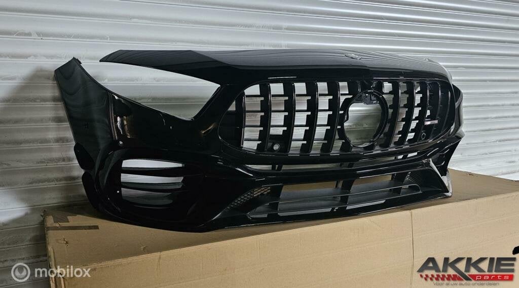 Mercedes A45 AMG Voorbumper EARODYNAMIKA W177 A1778800106, Gebruikt, Voor, Ophalen of Verzenden, Bumper