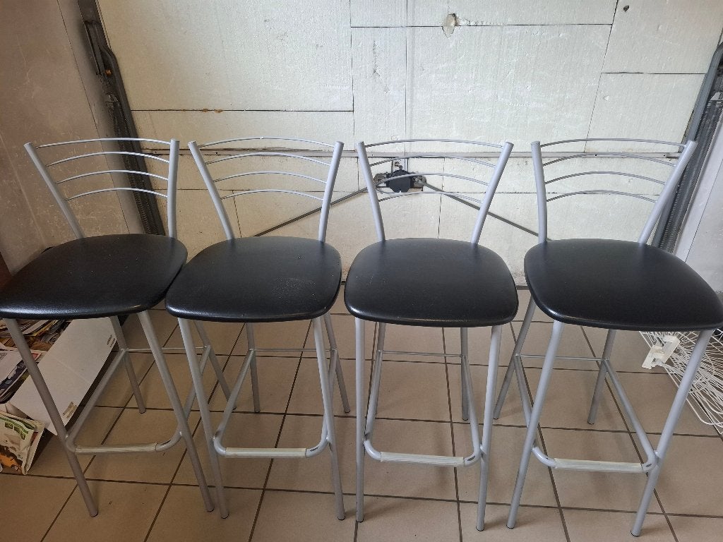 Krukken zwart, 4 krukken, Ophalen, Gebruikt, Kunststof