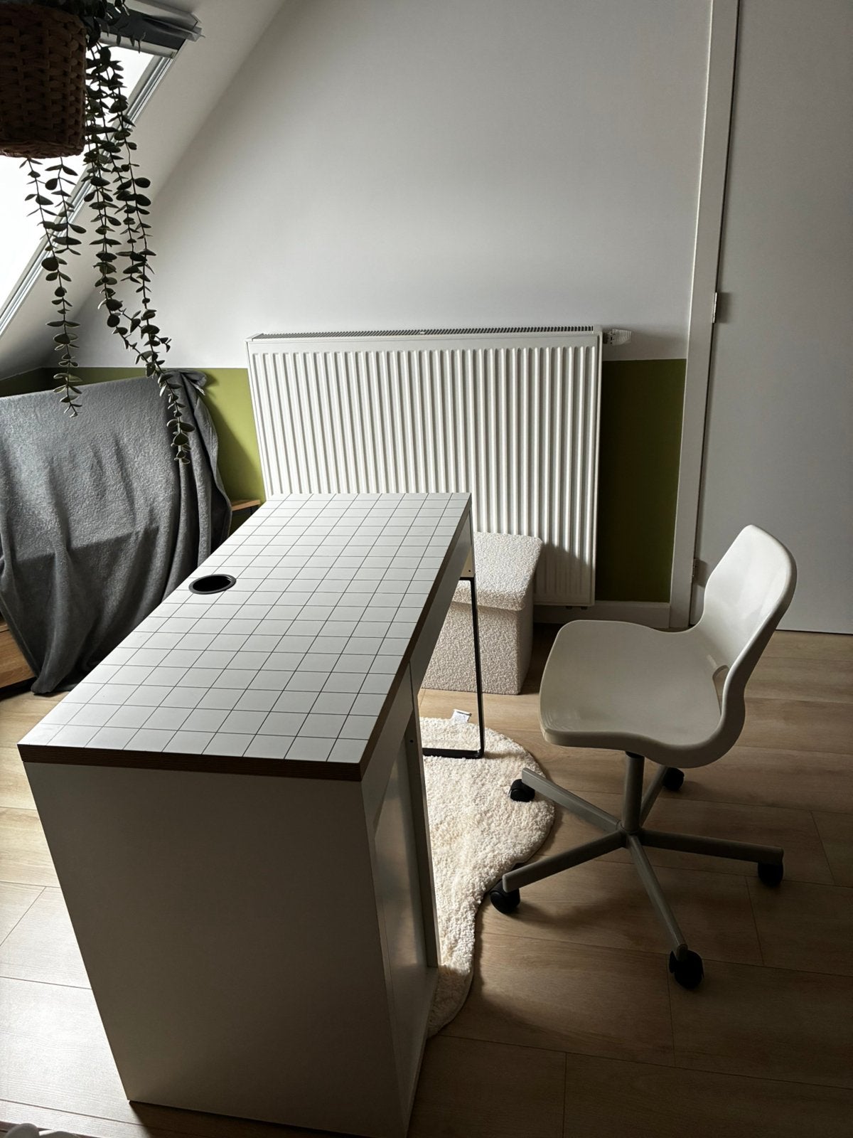 Bureau met bureaustoel, Huis en Inrichting, Ophalen, Zo goed als nieuw, IKEA, Bureau-kast combinatie