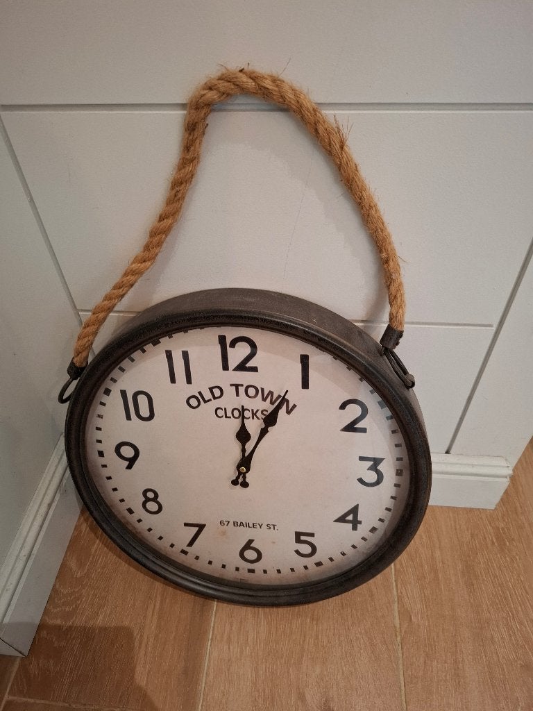 Horloge, Ophalen