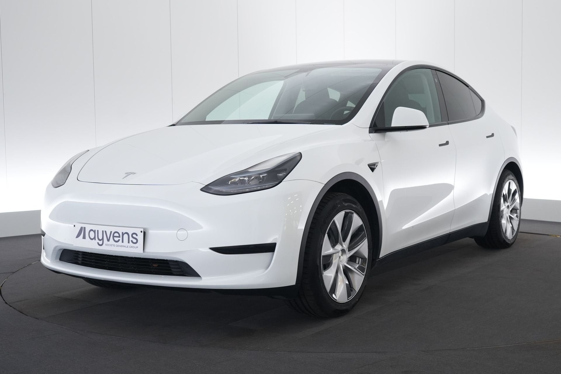 (2ECR551) TESLA MODEL Y, Auto's, Automaat, Achterwielaandrijving, Gebruikt, Wit
