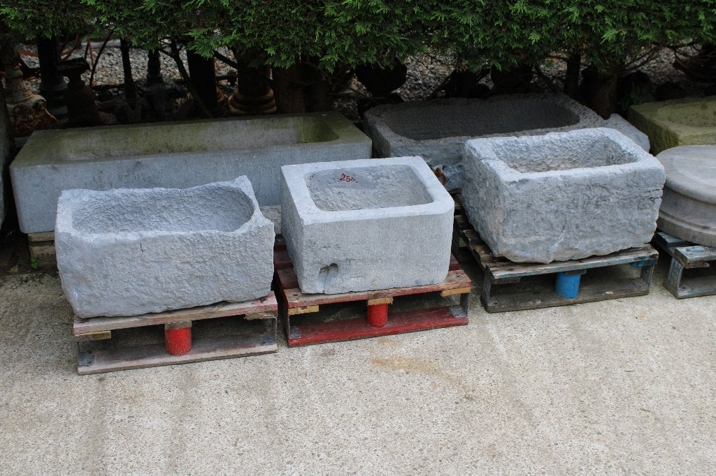 auge bac en pierre bleu , jardinière , grand choix !!, Moins de 30 cm, Pierre, Enlèvement, Utilisé