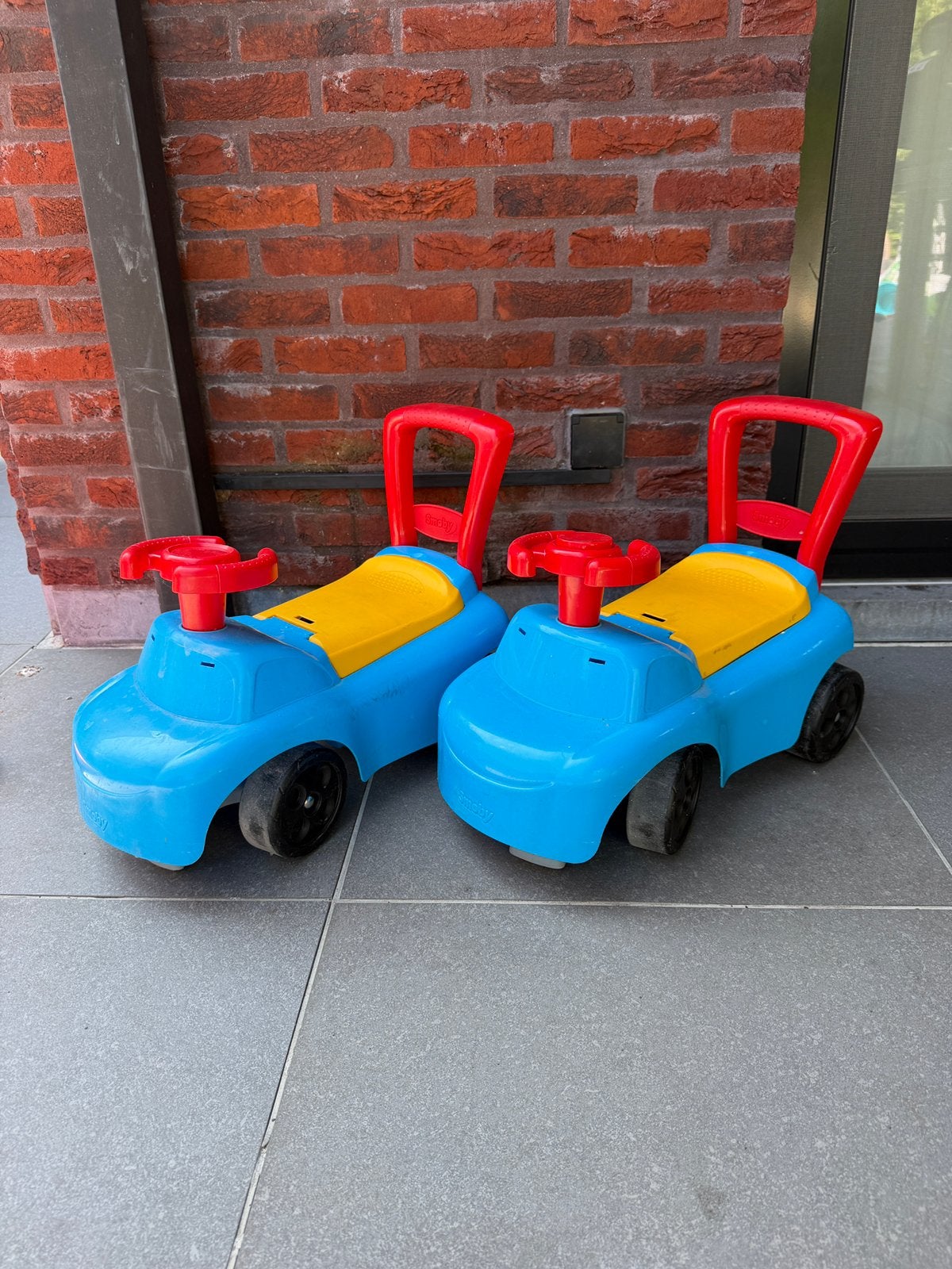 2 loopauto’s gratis af te halen, Ophalen, Gebruikt