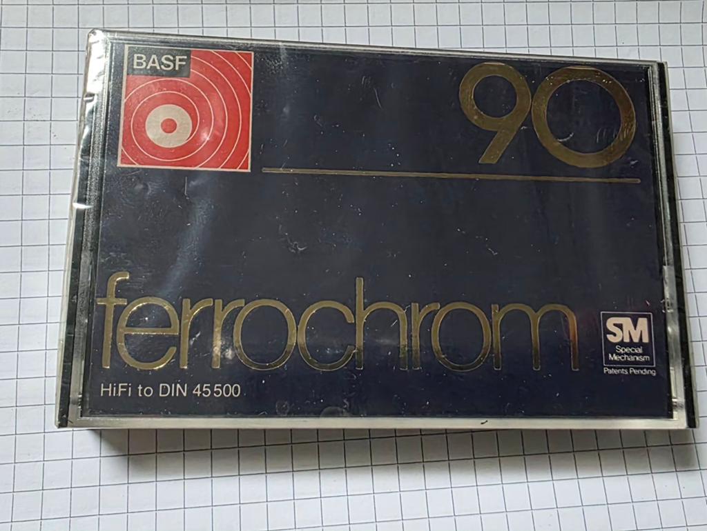 Cassette audio Basf Ferrovhrom 90 type III neuve rare!!!, Cd's en Dvd's, Cassettebandjes