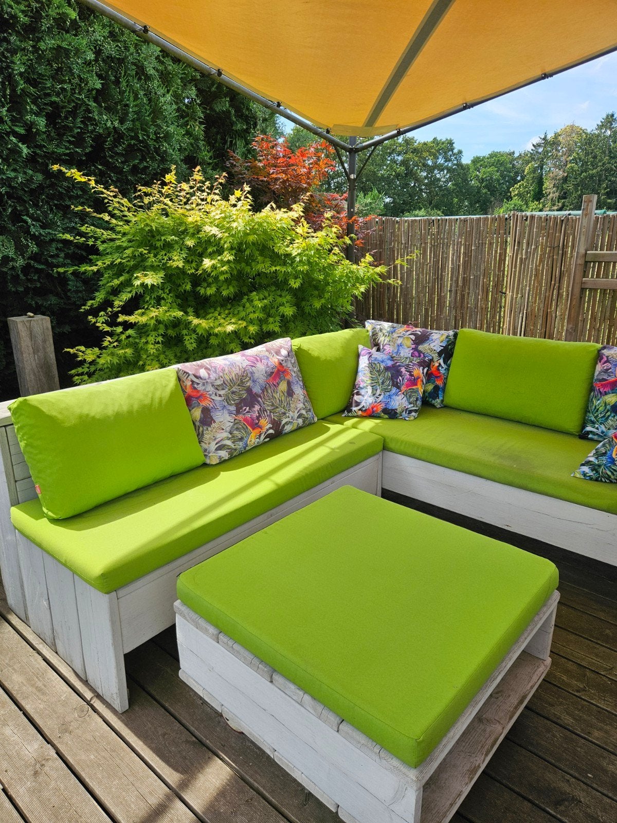 Steigerhout loungeset wit met tafeltje op wielen., Tuin en Terras, Ophalen, 5 zitplaatsen, Steigerhout, Loungeset