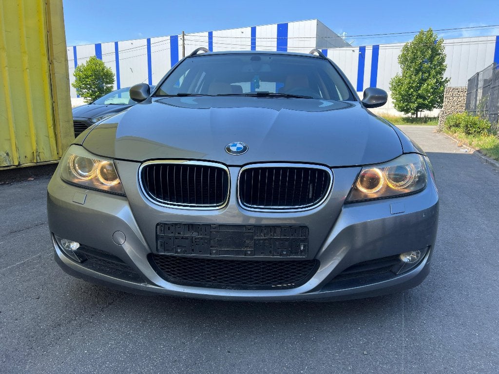 BMW 318i 2.0 Essence Boîte Automatique, Automaat, Bedrijf, 5 deurs, 3 Reeks