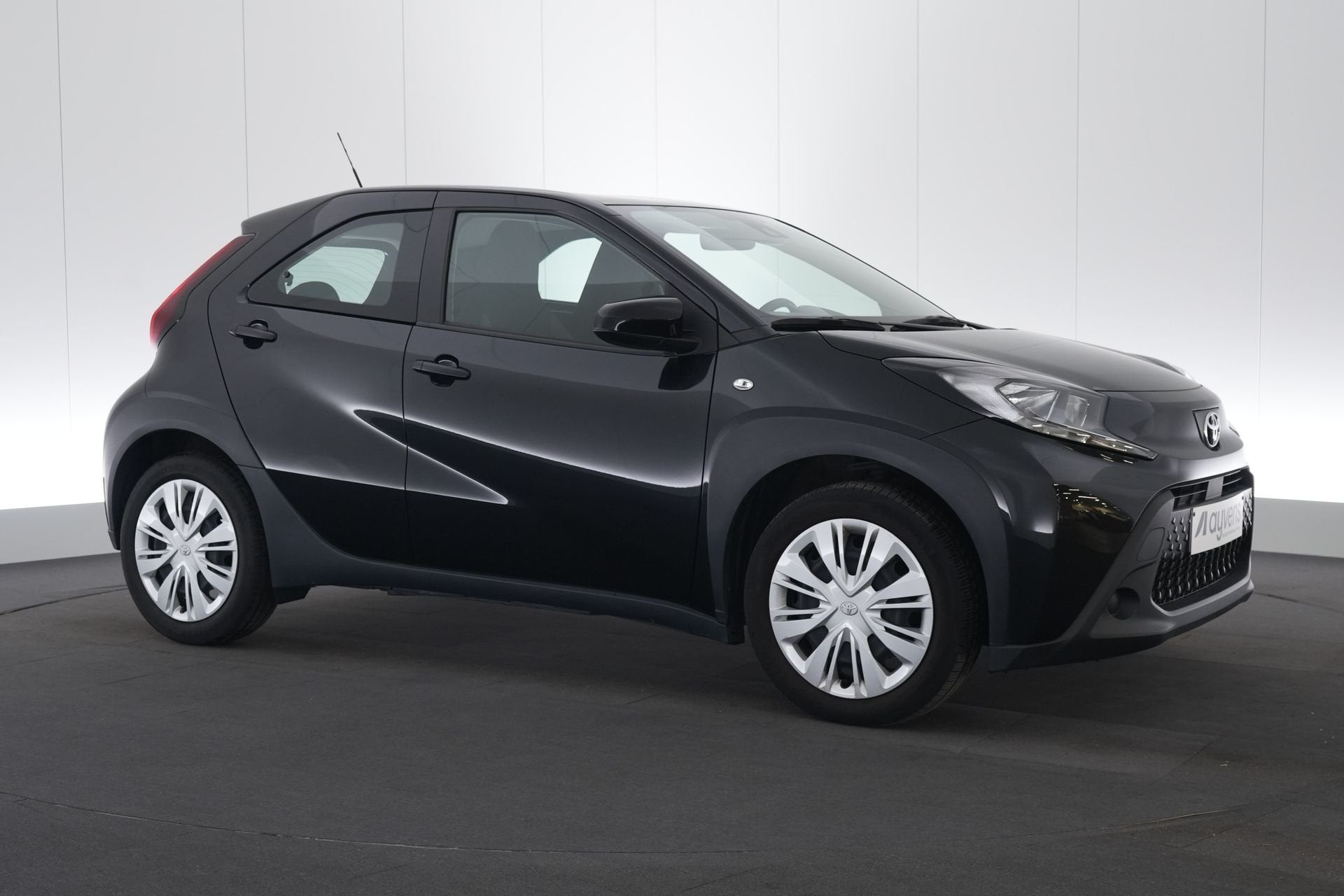 (2EPY500) TOYOTA AYGO X, Auto's, Voorwielaandrijving, 4 zetels, Stof, Gebruikt