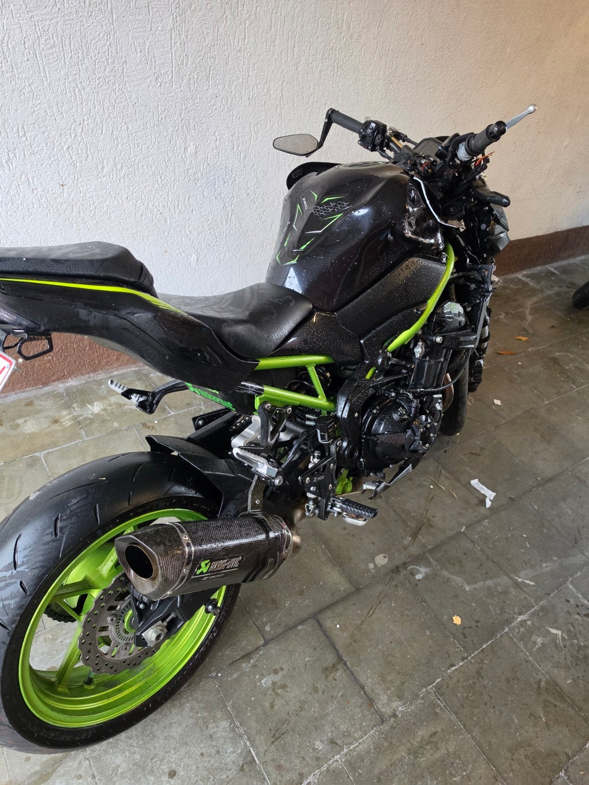 ​Kawasaki Z900 te koop - Ongevalmotor / Schademotor (2021), Motos, Occasion, 948 cm³, Particulier, Permis Moto A2 minimum