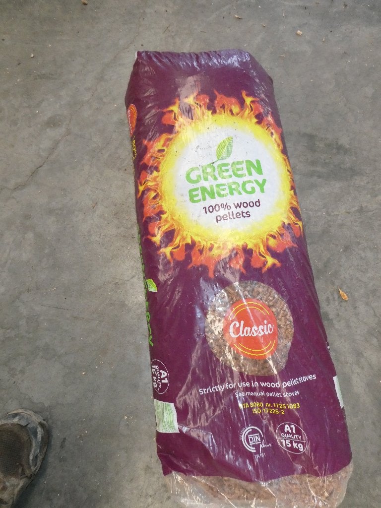 houtpellets per pallet 375€(5.76€/zak), Ophalen