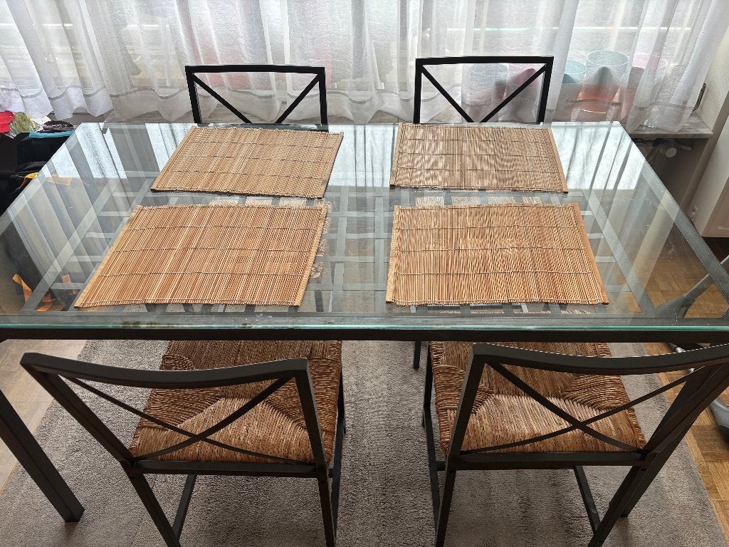 Table de salle à manger Ikea et 6 chaises, Cinq personnes ou plus, Verre, 50 à 100 cm, 100 à 150 cm