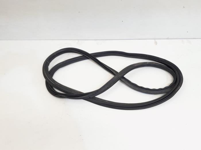Joint caoutchouc hayon d'un Volkswagen Passat, Autos : Pièces & Accessoires, Volkswagen, -, 3 mois de garantie, Utilisé