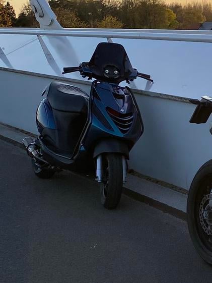Piaggio zip 4 t, Enlèvement, Utilisé