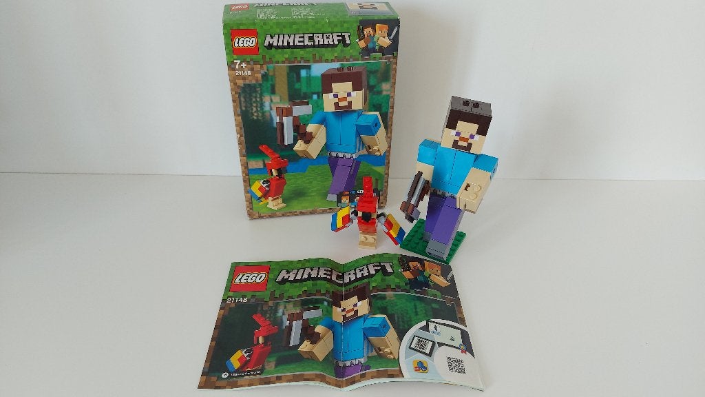 LEGO Minecraft - 21148 - Steve BigFig with Parrot - Compleet, Minecraft, Lego, Ophalen of Verzenden, Zo goed als nieuw
