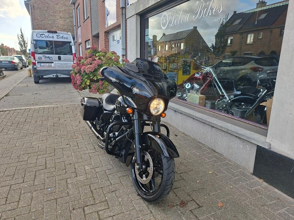 FLHX 107 Streetglide -2020- 6070 KM, 2 cilinders, 1745 cc, Meer dan 35 kW, Toermotor