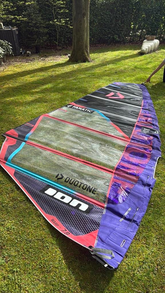 Windsurfzeil Duotone Warp fin 7.8, Watersport en Boten, Windsurfen, Ophalen, Zo goed als nieuw