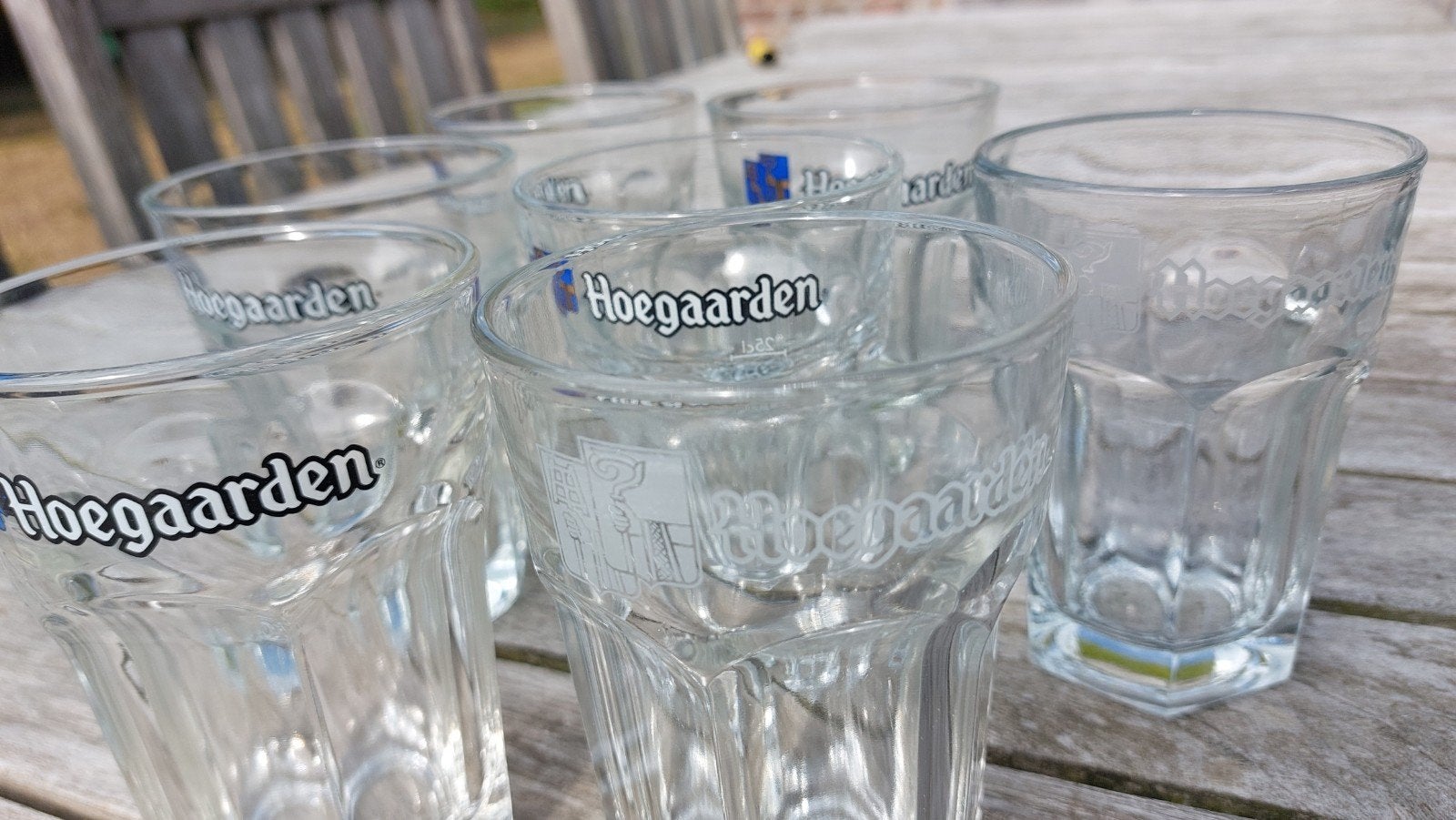 5 + 2 Hoegaarden glazen, Enlèvement