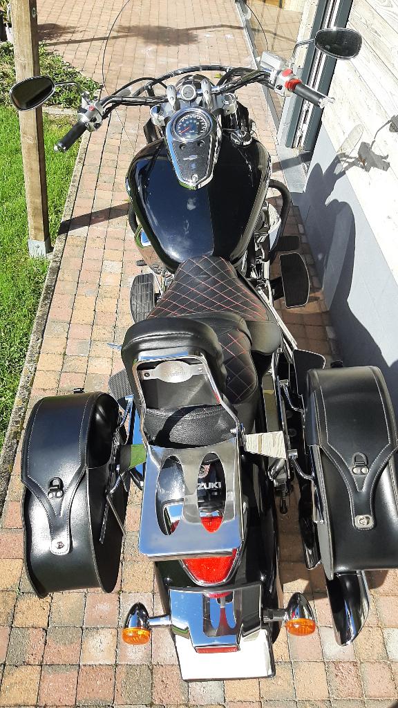 Suzuki Intruder VLR1800, Motoren, 2 cilinders, LED Verlichting, Gebruikt, Particulier