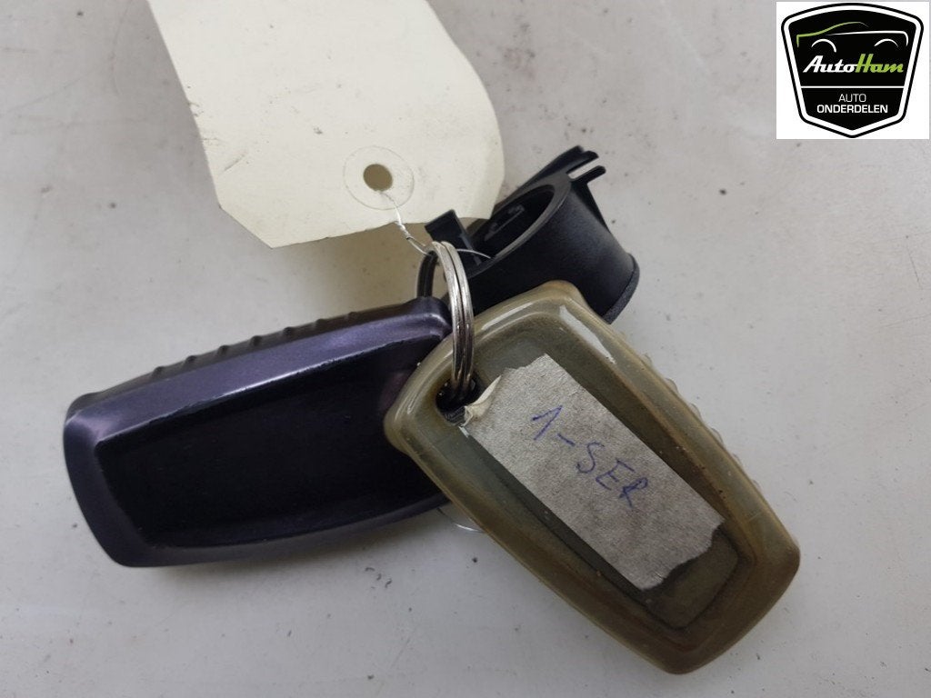 CLE BMW 1 serie (F20) (01-2010/06-2019), Autos : Pièces & Accessoires, Utilisé, BMW