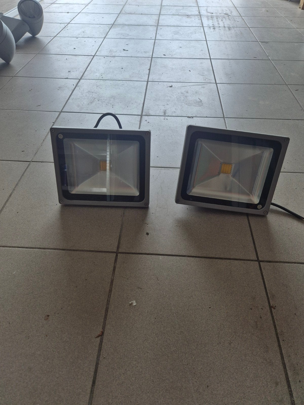 2 verstralers, Doe-het-zelf en Bouw, Ophalen
