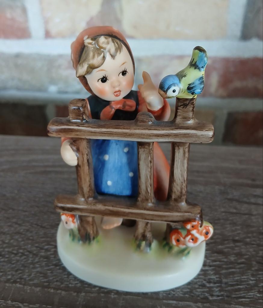 Hummel nr. 203 2/0 - Signs of Spring - 10 cm - Final Issue, Collections, Statues & Figurines, Comme neuf, Hummel, Enlèvement ou Envoi